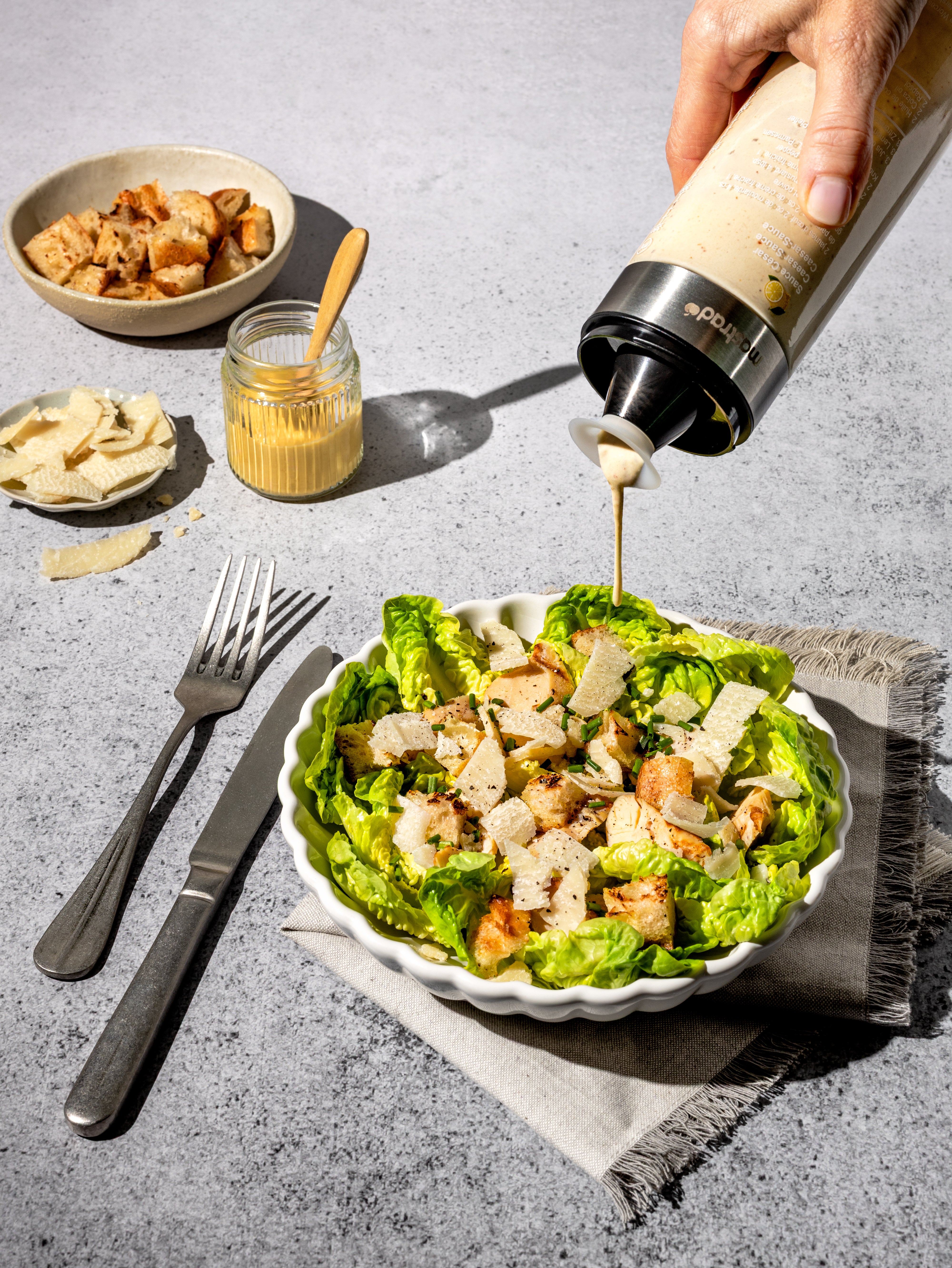 Shaker à vinaigrette en verre